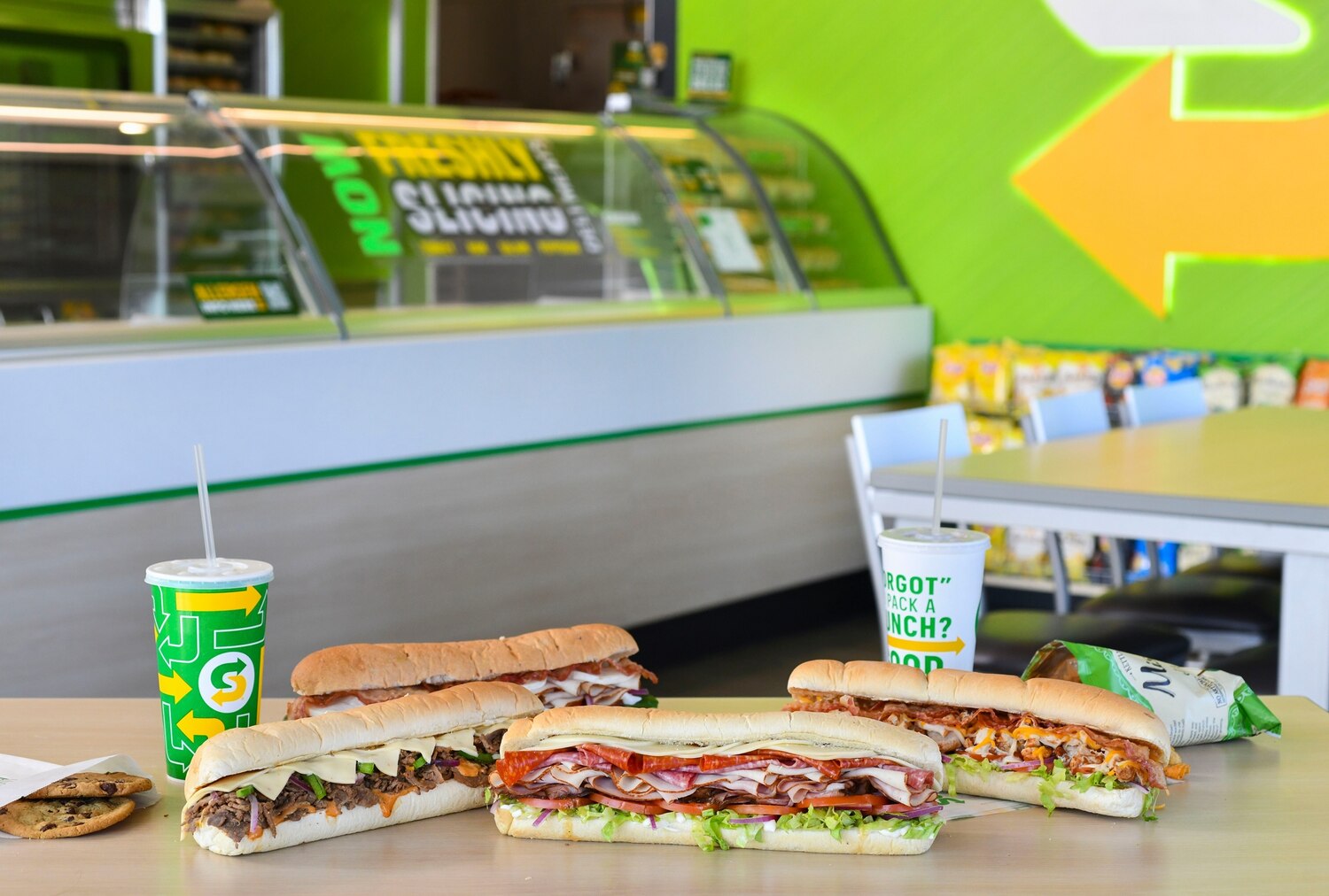 Subway family combo meal with drinks and chips min
